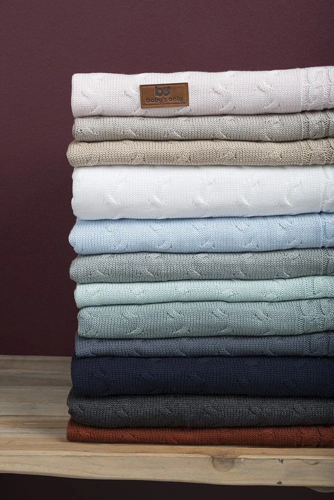 Baby's Only Babydecke Teddyfutter Cable, Klassisch Rosa 4 Baby's Only Babydecke Teddyfutter Cable, Klassisch Rosa – Bild 2