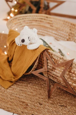 Kikadu Dinkel Roggen Wärmekissen, Eisbär 6 Kikadu Dinkel Roggen Wärmekissen, Eisbär -Bambino Store 38868 1