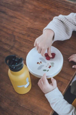 Kikadu Weichporzellan Schale, Hase Mustard -Bambino Store 38871 2